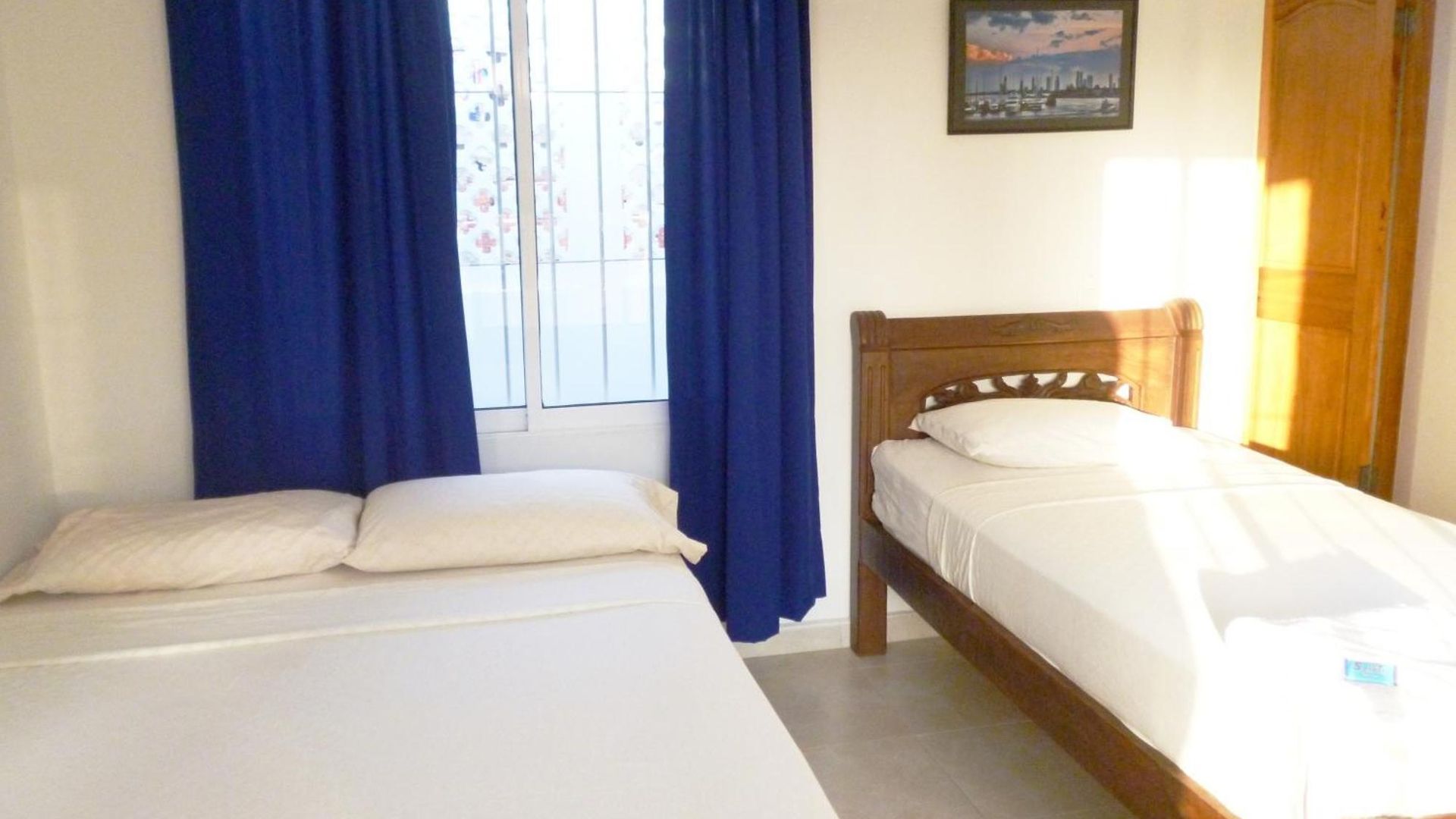 Artur Hostal *
