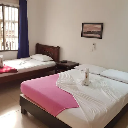 Artur Hostal *