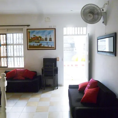 Hostal Artur *