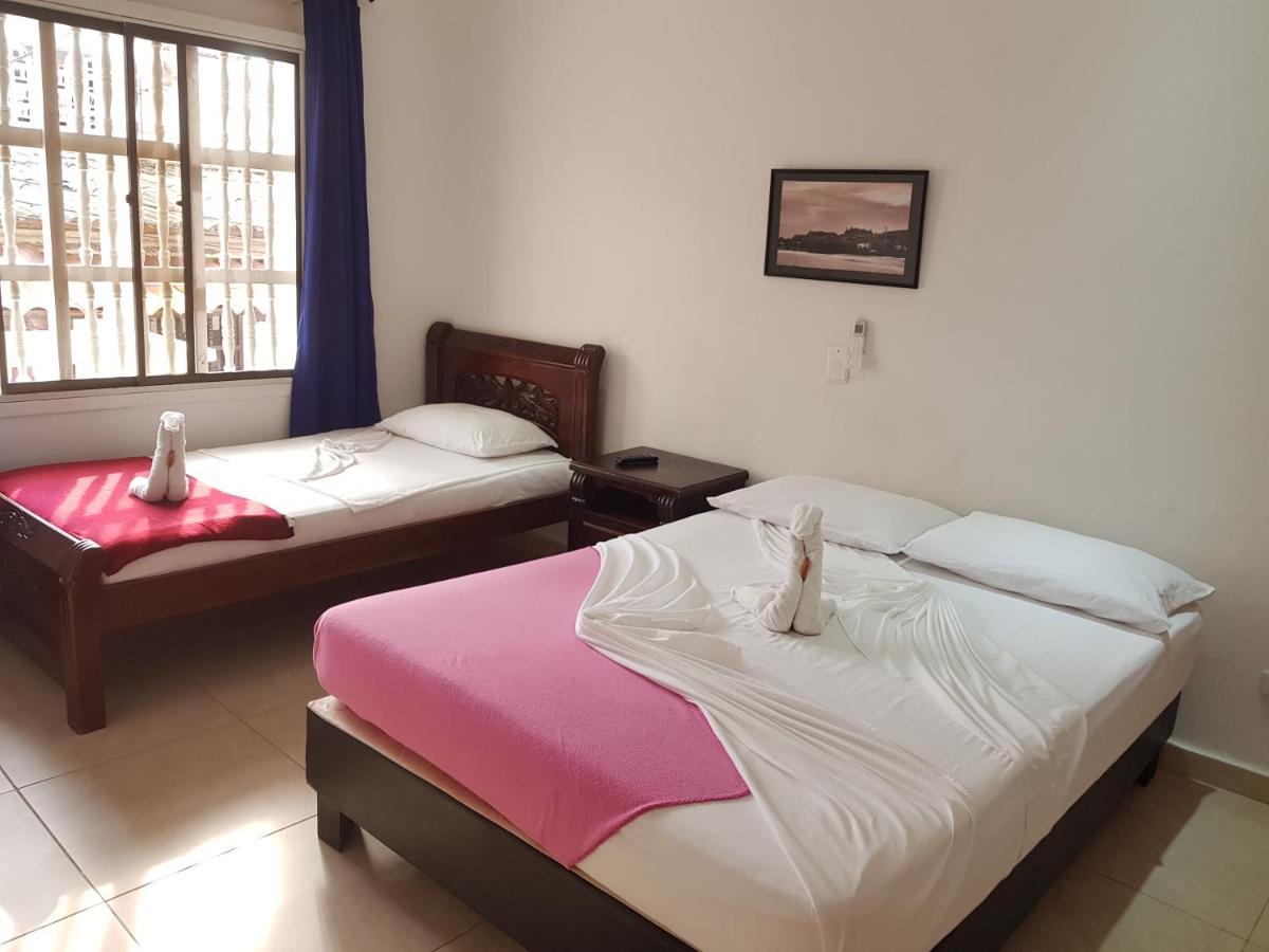 Artur Hostel *